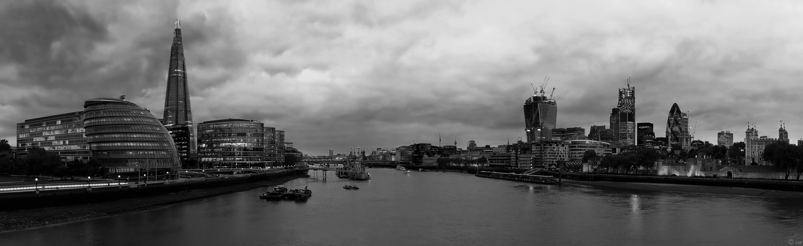 London Skyline – monochrome | fhmedien.de