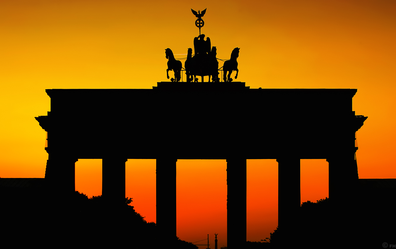 BrandenburgerTor_Silhouette_k